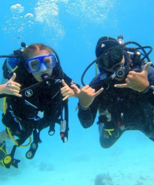 CERTIFIED DIVER REFRESHER COURSES