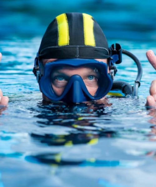 BEGINNER DIVE EXPERIENCES AND COURSES